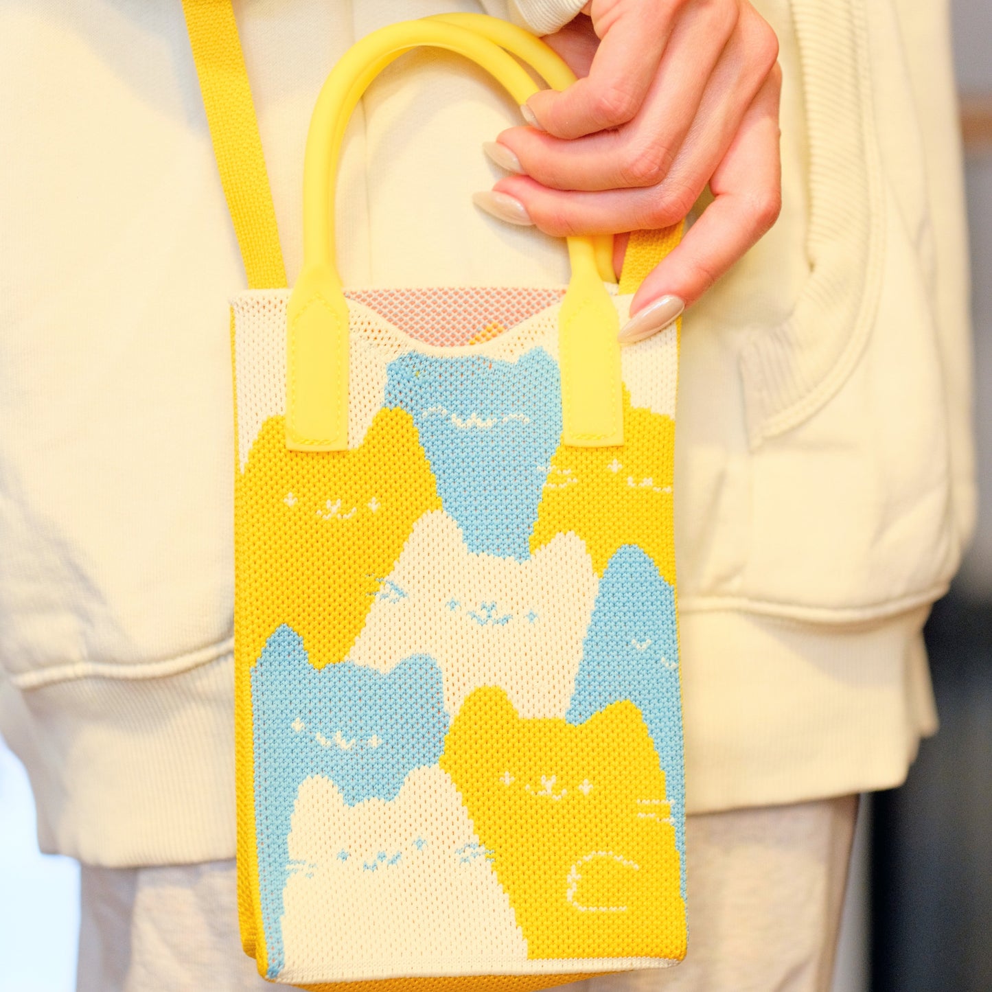 Cat Pile Knit Shoulder Bag